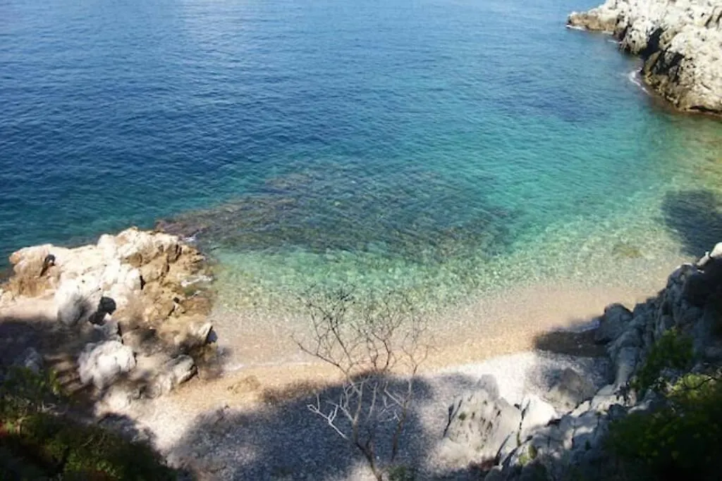 Apartment Coeur De Juan, Calme, 300M Plages - Easy Check-In Antibes France